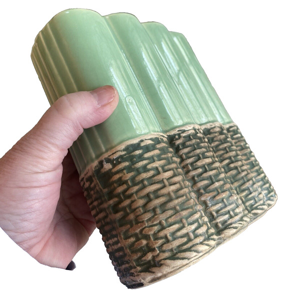Vintage McCoy Vase Art Pottery Glazed Green Matte Tan Basket Weave Wicker Look - Picture 6 of 7